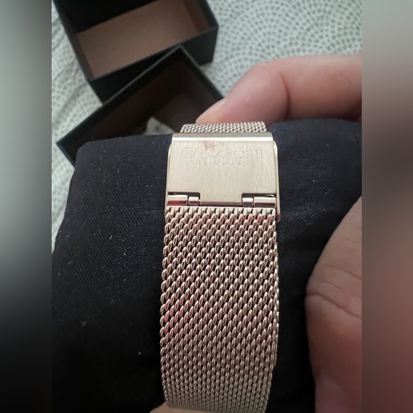 COACH rose gold watch BRAND NEW WITH TAGS!! - Picture 3 of 5